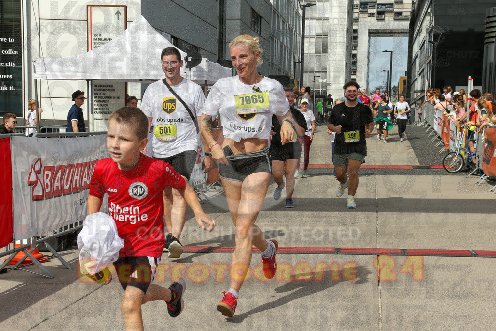 250920_1343_EX1_6371 | Sportfotografie im Rhein-Sieg Kreis, Köln, Bonn, NRW, Rheinland Pfalz, Hessen, etc. Unser Tätigkeitsfeld umfasst den Laufsport vom Volkslauf über den Marathon, Duathlon, Triathon bis zum Ultralauf wie Kölnpfad Ultra oder Schindertrail.