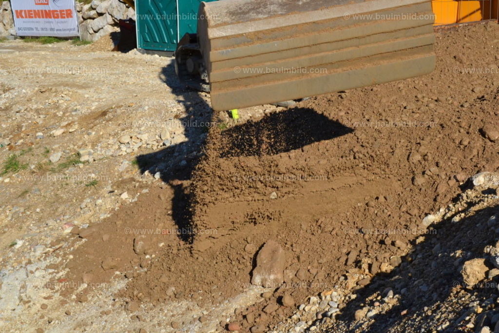 bib-lg02-erdarbeiten-0140 | Nach LV-Leistungsgruppen sortierte Detailfotos über den Bau eines Hauses. Alle Hausbau-Bilder direkt vom Urheber und Autor der Website Haus-Selber-Bauen.com