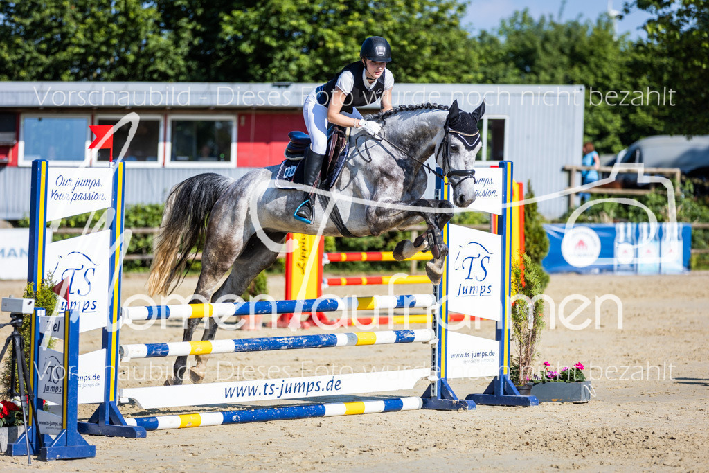 Donop24-ASpr-092 | MomenTaufnahmen Pferdesportfotos