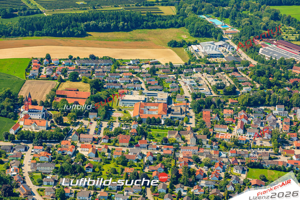 Luftaufnahme von Vilsbiburg Vs Google Maps- Die Luftaufnahme wurde 2025 vom UL-Flugzeug heraus erstellt ( keine Drohne ) - Hochauflösende Luftaufnahme - für professionelle Ausdrucke geeignet. Die Geschenkidee !Mit Lizenz und Bildrechte bestellbar