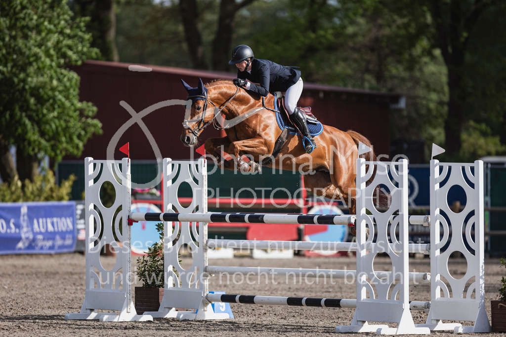 250506_Mühlen_SprPf-M-508 | Deine schönsten Turniermomente als professionelle Fotos! Entdecke hochwertige Pferdesport-Fotografie im Online-Shop. Jetzt Fotos finden & bestellen!