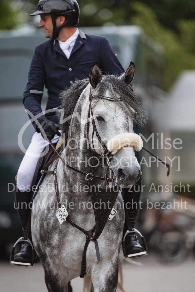 240614_Lemwerder_M2-Springen-402 | Deine schönsten Turniermomente als professionelle Fotos! Entdecke hochwertige Pferdesport-Fotografie im Online-Shop. Jetzt Fotos finden & bestellen!