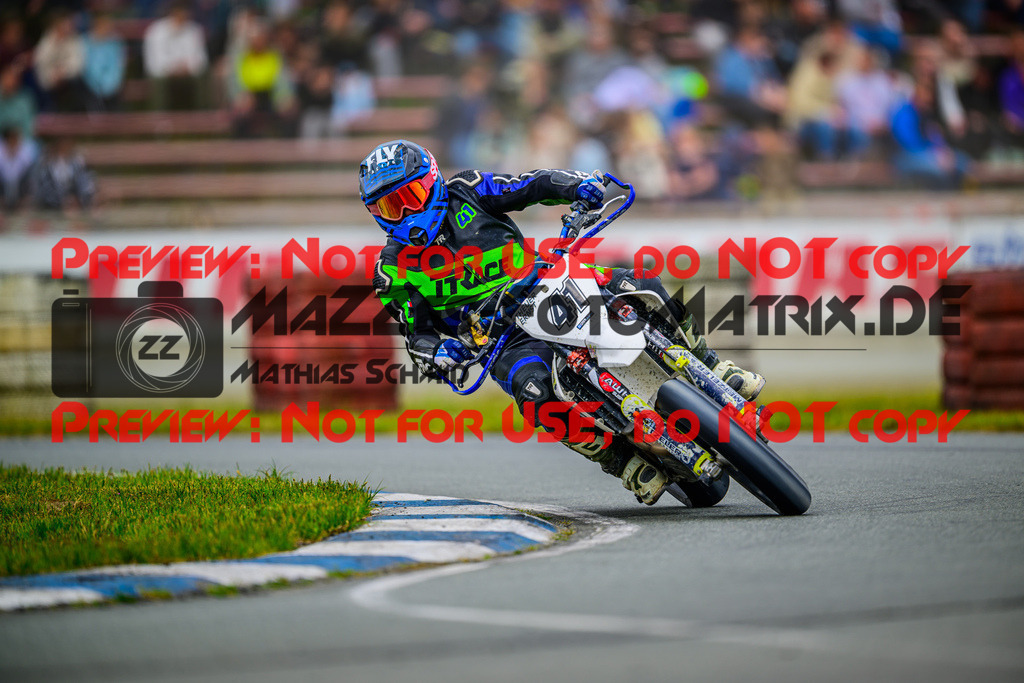 MaZZes_Fotomatrix_20250504_6007705_6209-2 | UE40