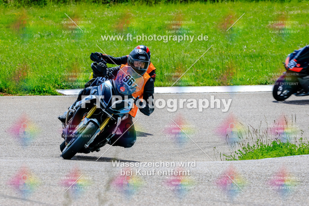 MotoTeam-9846 | Hier findet Ihr Bilder von Touristenfahrten auf der Nürburgring Nordschleife oder von anderen Veranstaltungen die ich besucht habe. Viel Spass beim Durch Schauen 