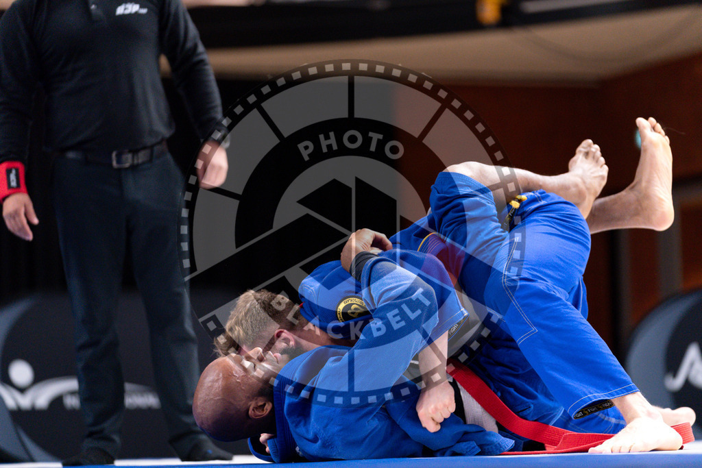 20241013PBB4574 | Athletes compete during the AJP Tour Europe Continental Jiu-Jitsu Amateurs & Masters Championship on October 13, 2024 in Almere near Amsterdam, Netherlands. © Chiara Dazi / photoblackbelt
