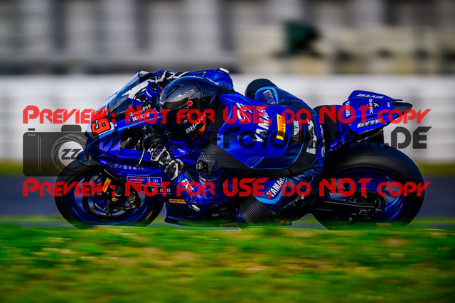 MaZZes_FotoMatrix_240901_6007705_0204 | R7