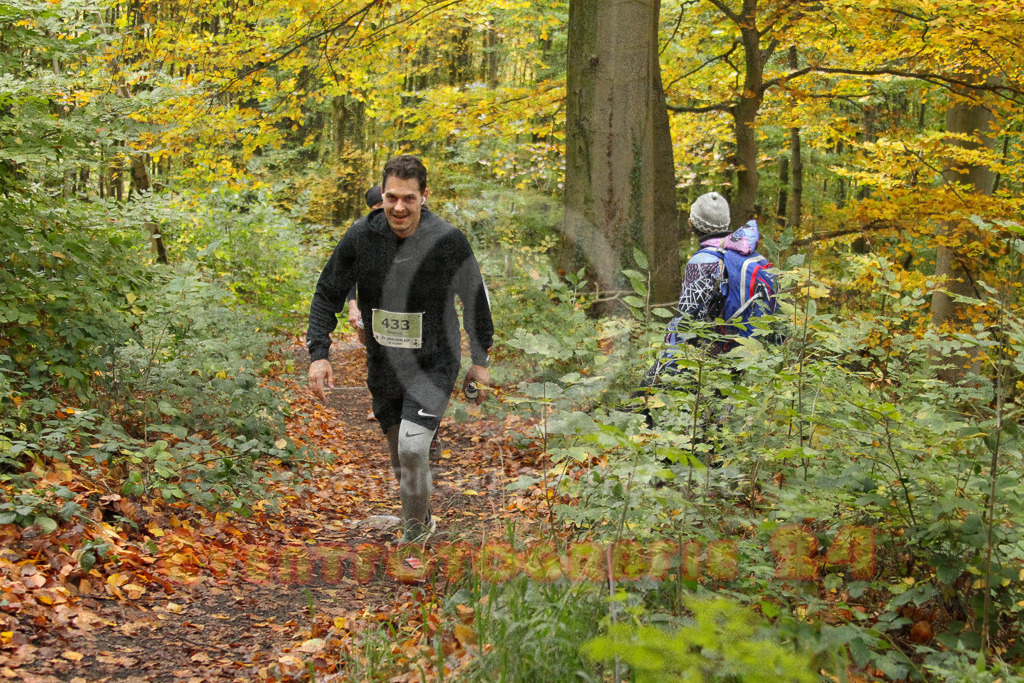 251026_1303_EV4_6431 | Sportfotografie im Rhein-Sieg Kreis, Köln, Bonn, NRW, Rheinland Pfalz, Hessen, etc. Unser Tätigkeitsfeld umfasst den Laufsport vom Volkslauf über den Marathon, Duathlon, Triathon bis zum Ultralauf wie Kölnpfad Ultra oder Schindertrail.