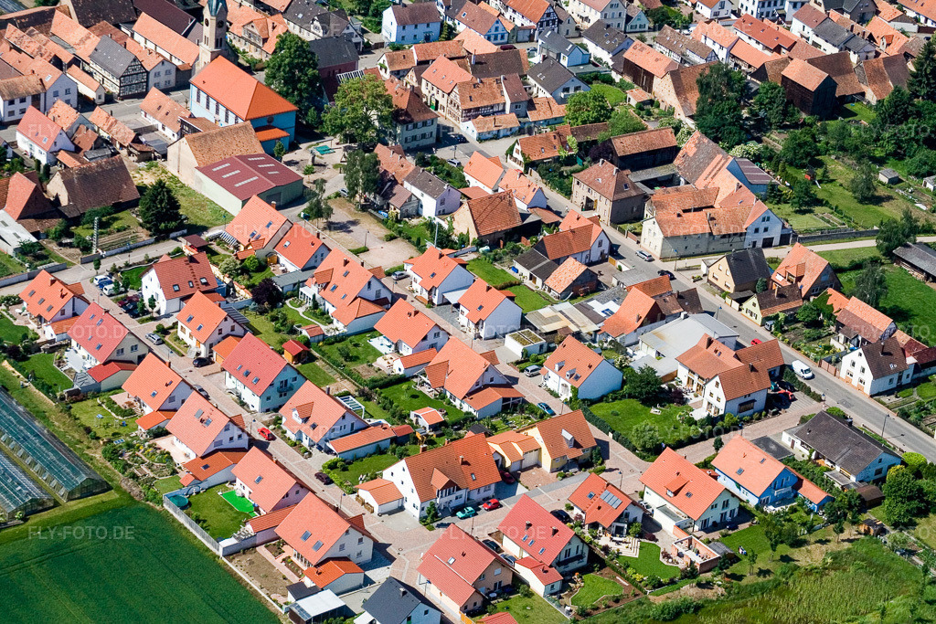 Luftbild: Neubaugebiet Im Storchennest in Erlenbach bei Kandel im Bundesland Rheinland-Pfalz in Deutschland. Foto: IMG_2319.jpg vom 03.06.2006 durch Werner Riehm/FLY-FOTO.de