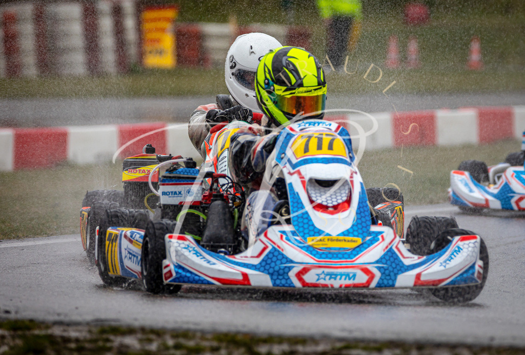 e7d0f469e36b46cf9f6a7e5d25a13819 | traudl_s_fotos