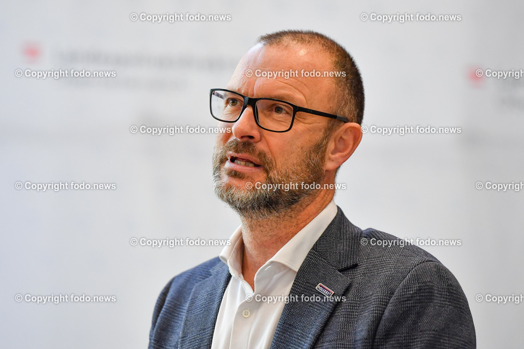 Landespolizeidirektion Ooe_ Pressekonferenz Festnahmen Halloween Nacht 2022_ 27.12.2022-17 | 27.12.2022, Landespolizeidirektion Oberoesterreich, AUT, Pressekonferenz Festnahmen Halloween Nacht 2022, im Bild Andreas Pilsl (Landespolizeidirektor Ooe)