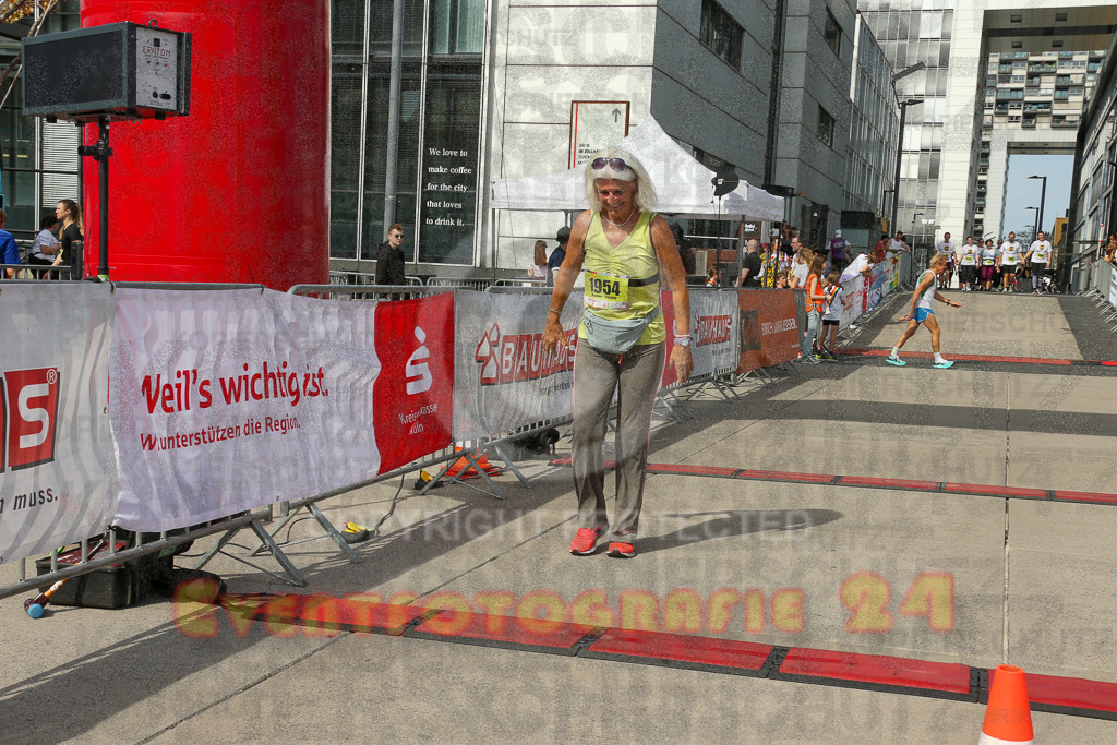 250920_1345_EX1_6579 | Sportfotografie im Rhein-Sieg Kreis, Köln, Bonn, NRW, Rheinland Pfalz, Hessen, etc. Unser Tätigkeitsfeld umfasst den Laufsport vom Volkslauf über den Marathon, Duathlon, Triathon bis zum Ultralauf wie Kölnpfad Ultra oder Schindertrail.