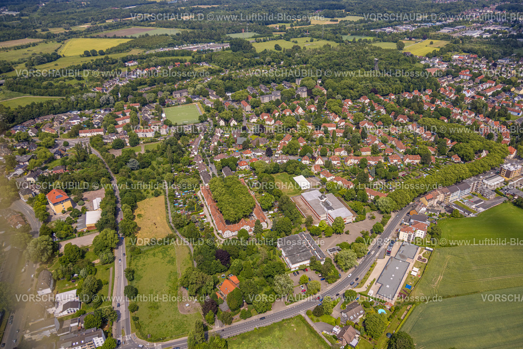 Herne250602221 | Luftbild, Wohngebiet Ortsansicht Börnig mit Wohnanlage Teutoburgia Bergmannssiedlung mit Baumgruppe im Innenhof, auch Gartenstadt Teutoburgia, Börnig, Herne, Ruhrgebiet, Nordrhein-Westfalen, Deutschland