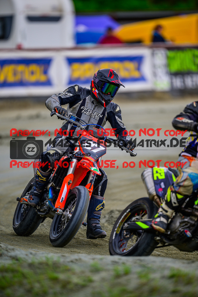 MaZZes_Fotomatrix_20250504_6007705_1850 | UE40