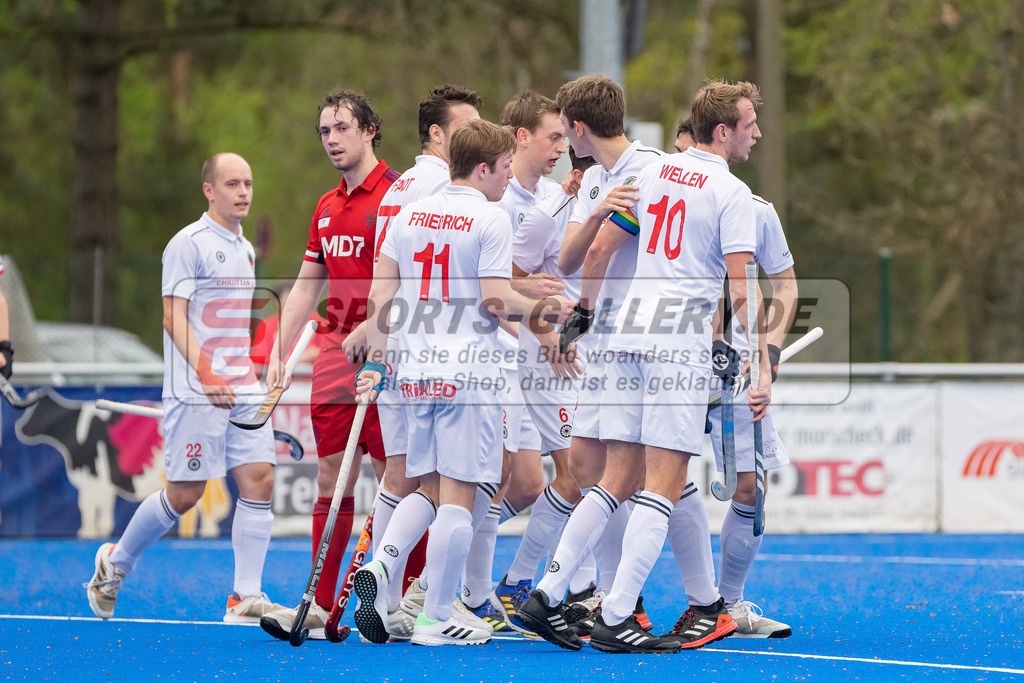 HK_20230422_107201 | 1. Bundesliga Herren Crefelder HTC - Düsseldorfer HC am 22.4.2023 Krefelder HTC ( CHTC ), Krefeld , Niklas Wellen ( Crefelder HTC 10 ) , Elias Friedrich ( Crefelder HTC #11 ) , Schröder Mika ( Crefelder HTC #33 )