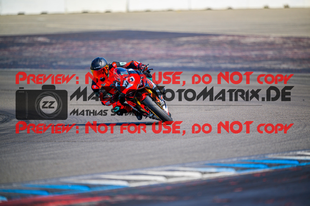 MaZZes_Fotomatrix_20250816_6007705_8970 | WEISS