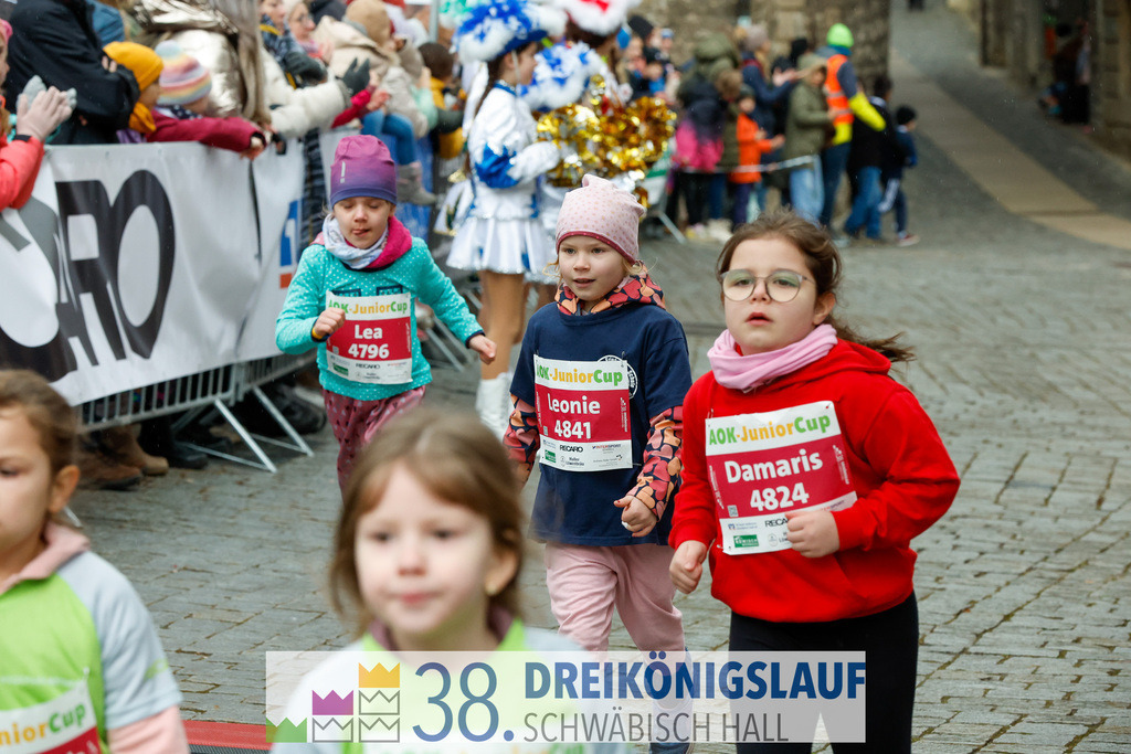 400m AOK Junior Cup | 3 Koenigslauf 2024 400m AOK Junior Cup - Realisiert mit Pictrs.com