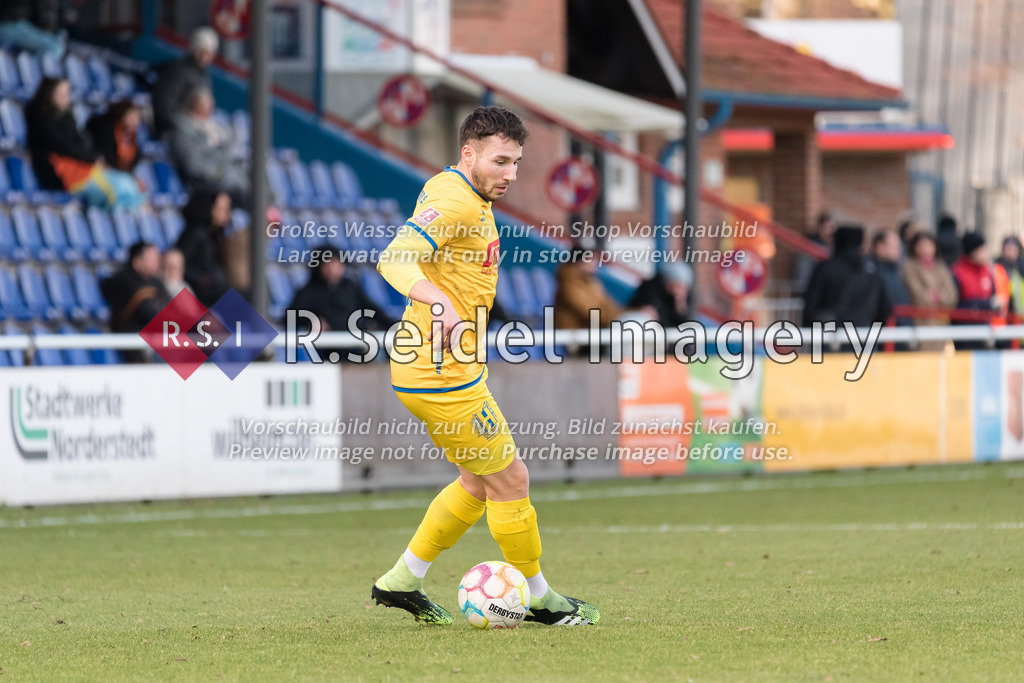 Fußball, Saison 2022/23, Regionalliga Nord, FC St. Pauli II - SV Atlas Delmenhorst, Edmund-Plambeck-Stadion (Norderstedt), 19.02.2023, 25. Spieltag | Efkan Erdogan (#8, SVA Delmenhorst)