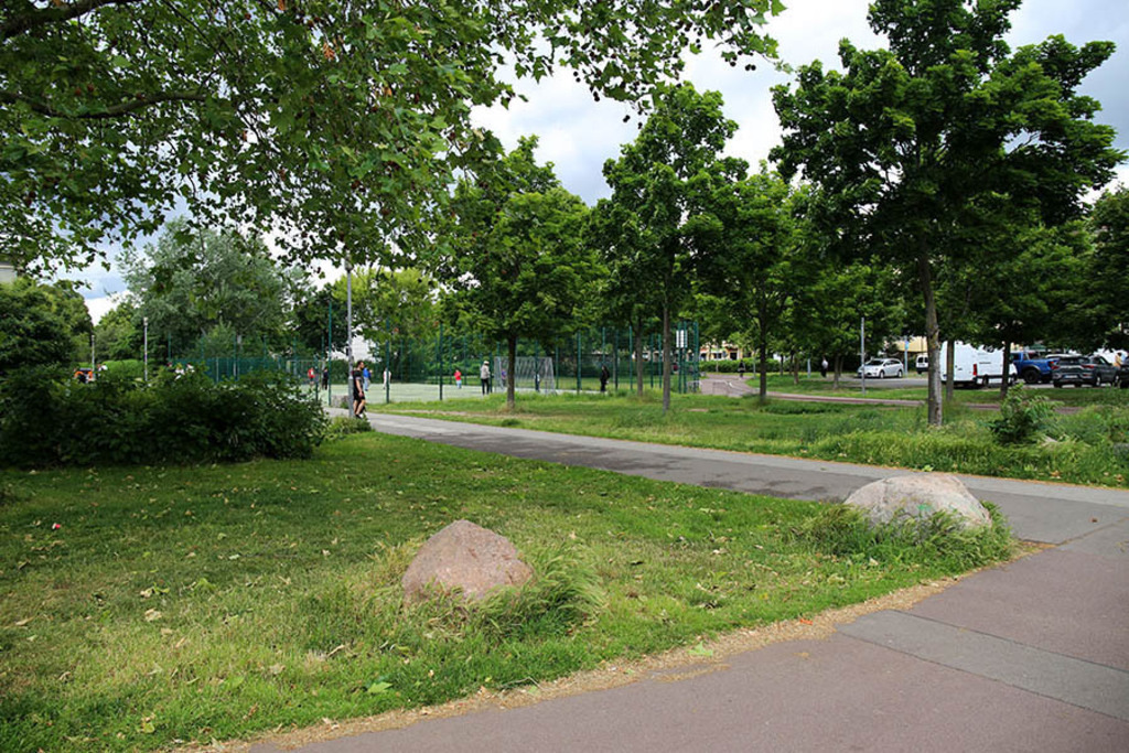Rabet - Stadtteilpark | Entdecke über 20 Kategorien Leipzig-Motive: Foto-Downloads, hochwertige Poster, Leinwand- & Fine-Art-Prints. Jetzt Lieblingsfoto im Bildlexikon Leipzig Shop bestellen!