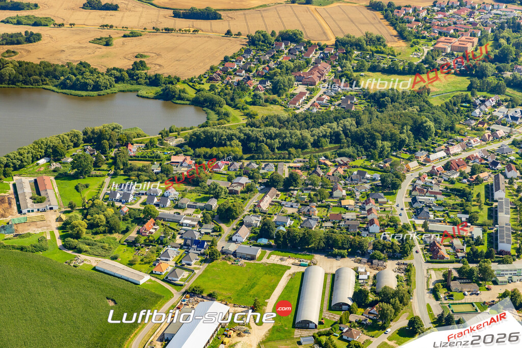 Luftbild Prohn - Die Luftaufnahme wurde 2025 vom UL-Flugzeug heraus erstellt ( keine Drohne ) - Hochauflösende Luftaufnahme - für professionelle Ausdrucke geeignet. Die Geschenkidee !Hier alle&nbsp;Infos zur Lizenzierung der LuftaufnahmeWir fliegen auch dieses Jahr wieder in Ihre Region um Luftbilder zu erstellen.- Luftbild anfragen