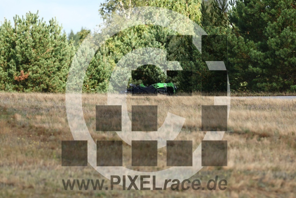 0265-20240805_00173 | Schöne Erinnerungen an spannende Momente - das festzuhalten ist unser Job. PIXELrace.de ist seit 2003 auf den Rennstrecken Europas unterwegs um die Action draußen beim Fahren und die wunderbare Stimmung imm Fahrerlager für euch einzufangen.