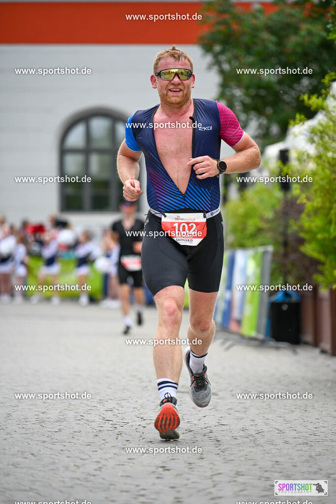SZI_8068 | Stadttriathlon Erding 2025. #yourpictrs #sportshot_your_pictrs @Sportshotphotography #stadttriathlonerding Copyright: www.sportshot.de
