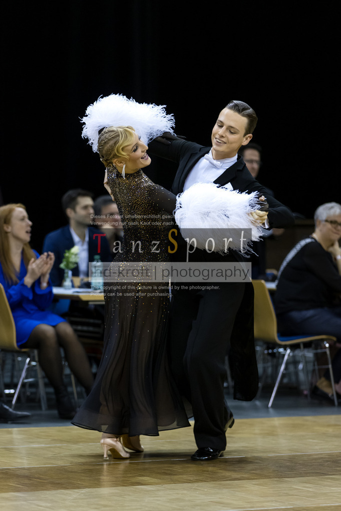 20241102_DC_HGR_Std_08752 | Tanzsportbilder, Standardtanz, Lateintanz, WDSF, DTV, LTVB, dancecomp, goc, hessen tanzt, blaues band der spree, walzer, tango, wiener walzer, slowfox, quickstepp, samba, rumba, cha-cha-cha, paso doble. jive, hd-kroft photography, turniertanzsport