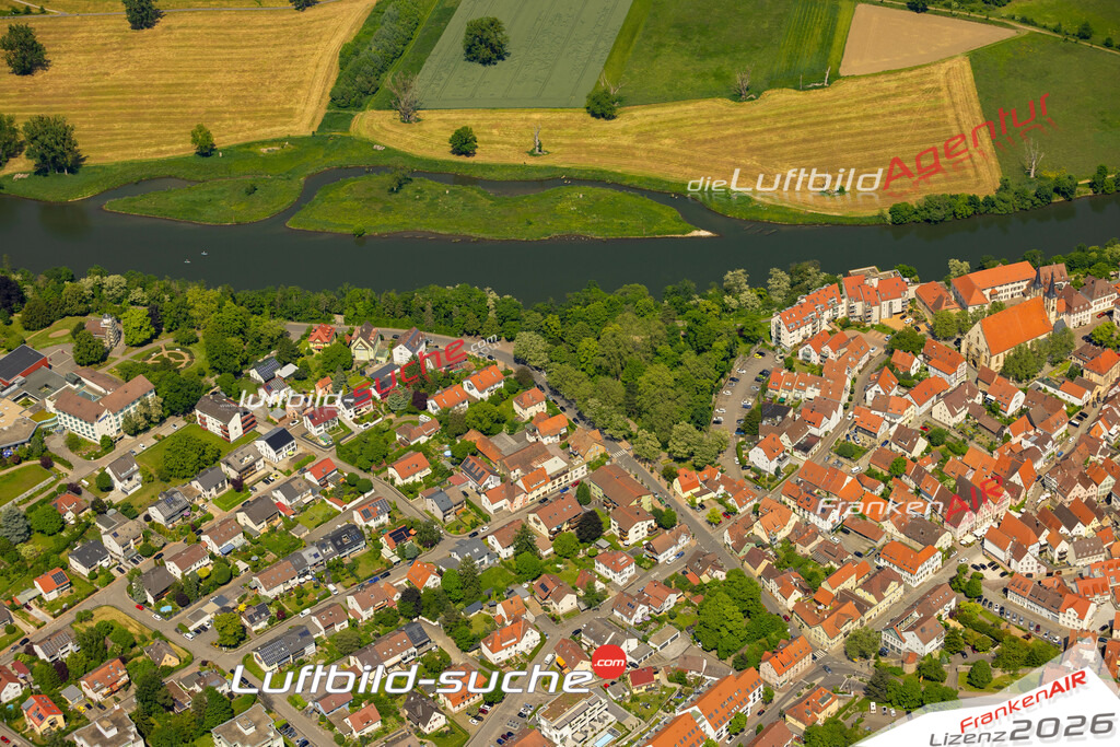 Das Luftbild zeigt Wimpfen am Berg Bad Wimpfen - Die Luftaufnahme wurde 2023 vom UL-Flugzeug aus erstellt ( keine Drohne ) - Hochauflösende Luftaufnahme - Für grossformatige Ausdrucke geeignet. Die Geschenkidee !Mit Lizenz und Bildrechte bestellbar