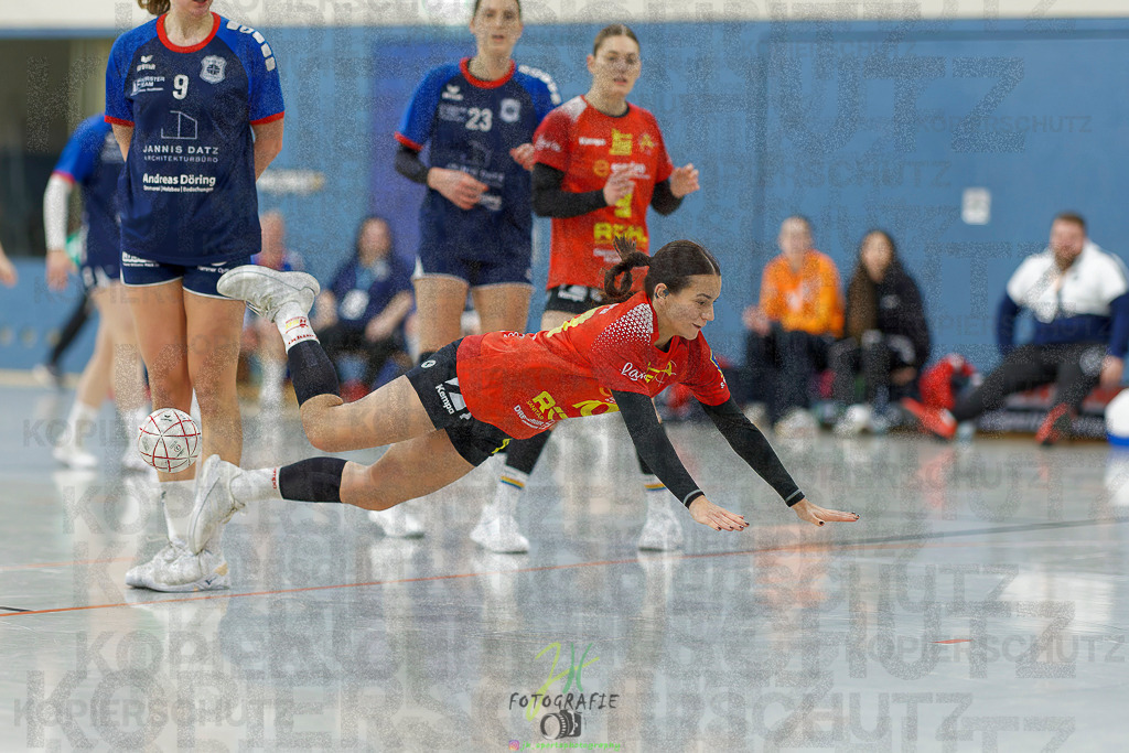 Frauen Regionalliga (HHV); HSG Wettenberg - TV Hüttenberg | Frauen Regionalliga (HHV); HSG Wettenberg - TV Hüttenberg am 06.12.2025 in Launsbach (Wettenberg) (Halle GS Launsbach (Wettenberg))Photo © 2025 - Jörg Heinrich - Realisiert mit Pictrs.com