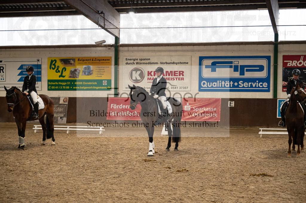 Hallenreittunier Voxtrup 2023 | Entdecke hochwertige Reitturnierfotos von Foto Oger. Professionell, emotional und authentisch – jetzt Lieblingsmomente im Shop bestellen.Deutschlandweite Turnierfotografie. - Realisiert mit Pictrs.com
