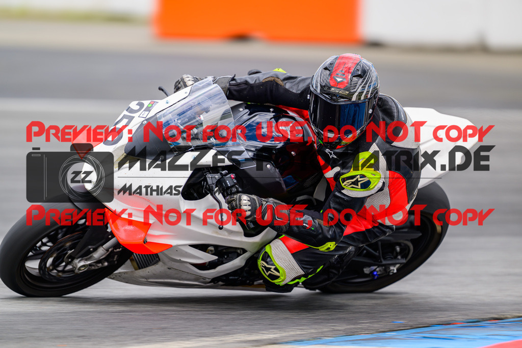 MaZZes_FotoMatrix_240615_8023 | WEISS