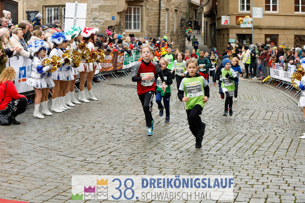400m AOK Junior Cup | 3 Koenigslauf 2024 400m AOK Junior Cup - Realisiert mit Pictrs.com