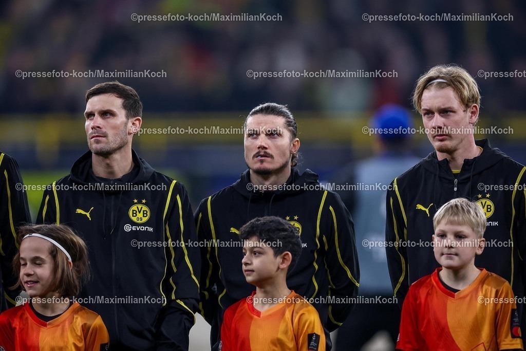 UCL04032502138 | 04.03.2025, Fußball, UEFA Champions League, Borussia Dortmund - OSC Lille, Signal Iduna Park, Runde der 16, Saison 2024 2025: Pascal Groß (BVB #13) Marcel Sabitzer (BVB #20) Julian Brandt (BVB #10) 