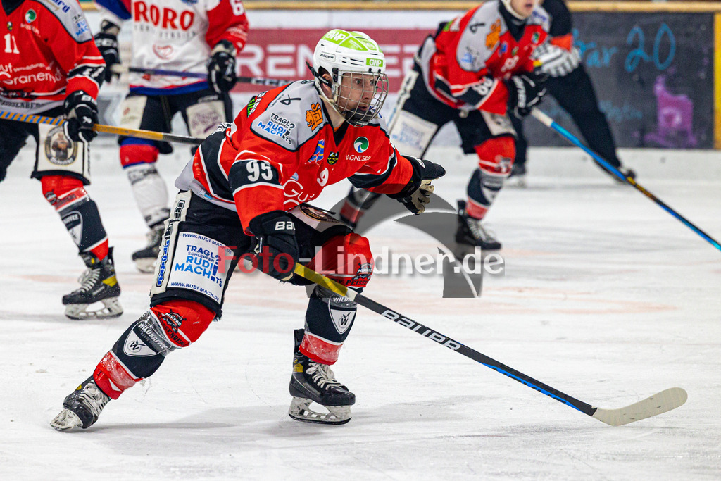 TSV Peißenberg Miners vs ESC Dorfen Eispiraten | Eishockey Bayernliga 2023/2024, TSV Peißenberg Miners vs ESC Dorfen Eispiraten, 20231229,
Moritz BIRKNER (Miners 95) in Aktion,
2023-12-29 in Peißenberg (Eisstadion)
95 Moritz BIRKNER (Miners 95)
Copyright: WolfgangxLindner foto-lindner.de