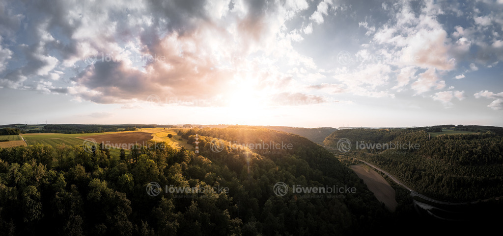 Sonnenuntergang hinter Wittingen im Frühsommer | löwenblicke | shop