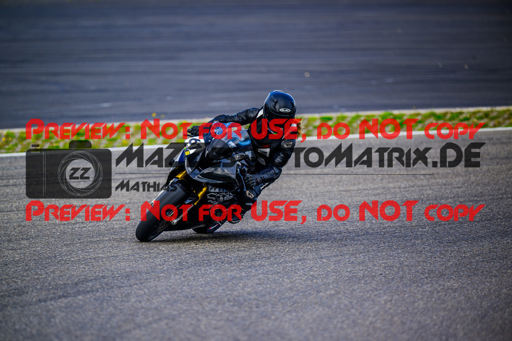 MaZZes_FotoMatrix_240911_6007705_4642 | GELB