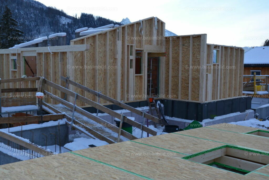 bib-lg09-holzbau-0066 | Nach LV-Leistungsgruppen sortierte Detailfotos über den Bau eines Hauses. Alle Hausbau-Bilder direkt vom Urheber und Autor der Website Haus-Selber-Bauen.com