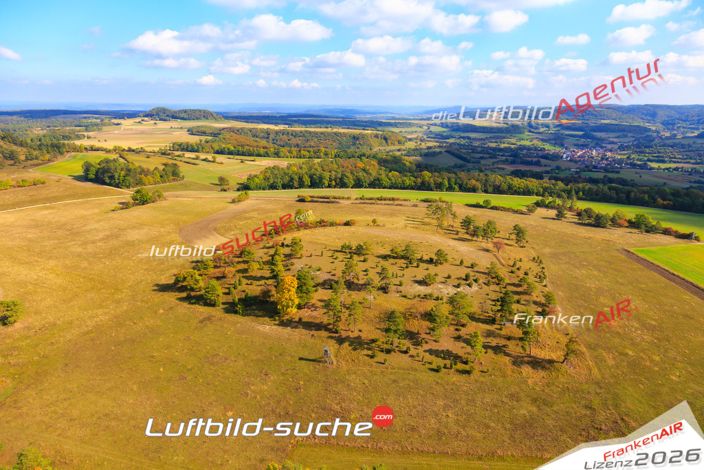 Die Luftaufnahme Staffelberg - Staffelstein wurde vom UL-Flugzeug (keine Drohne) aus fotografiert.Hohe Druck- Auflösung-die Geschenkidee!