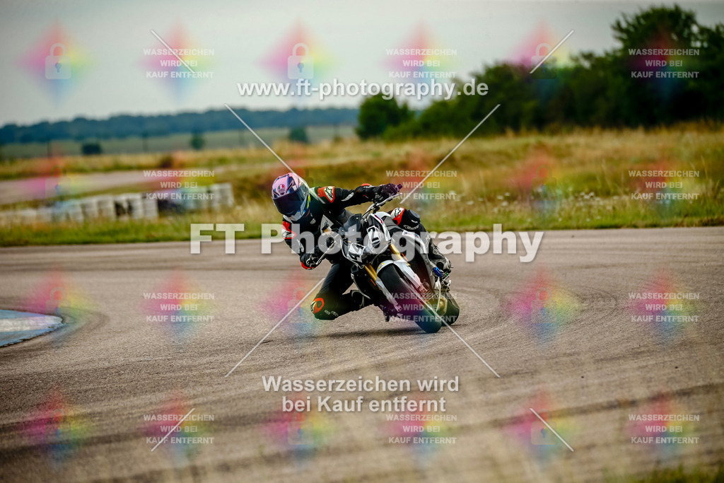 Chambley Juli-2147 | Hier findet Ihr Bilder von Touristenfahrten auf der Nürburgring Nordschleife oder von anderen Veranstaltungen die ich besucht habe. Viel Spass beim Durch Schauen 