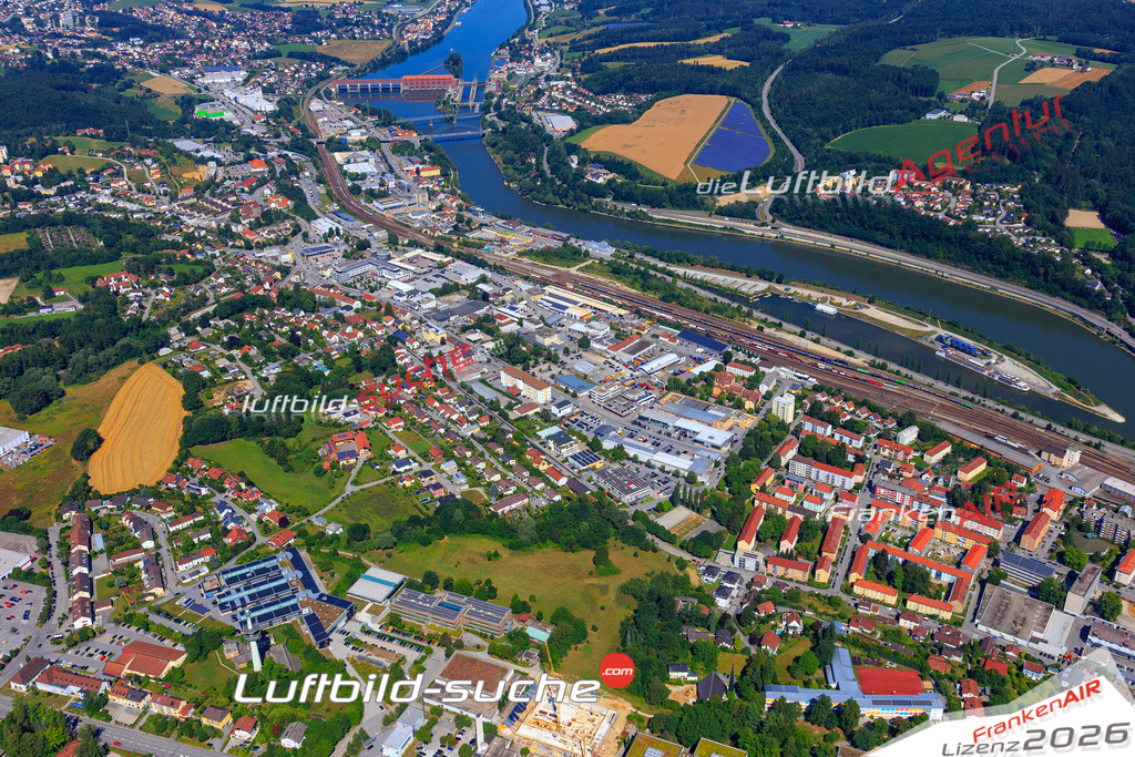 Die Luftaufnahme der Stadt Passau wurde 2017 vom Flugzeug heraus erstellt ( keine Drohne )- hohe Auflösung für beste Qualität