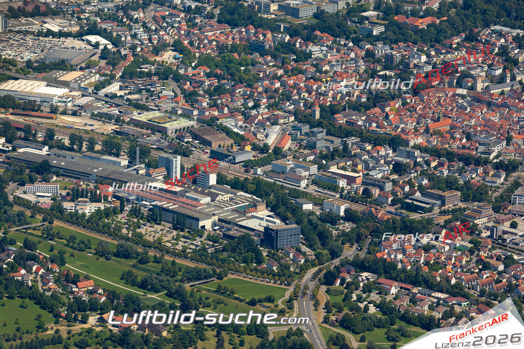 Aktuelles Luftbild von  Ravensburg - Die Luftaufnahme wurde 2022 mittels UL-Flugzeug erstellt ( keine Drohne ) - hochauflösende Kamera-Systeme von  Canon -Beste Qualität - Für grossformatige Ausdrucke geeignet. Die Geschenkidee !