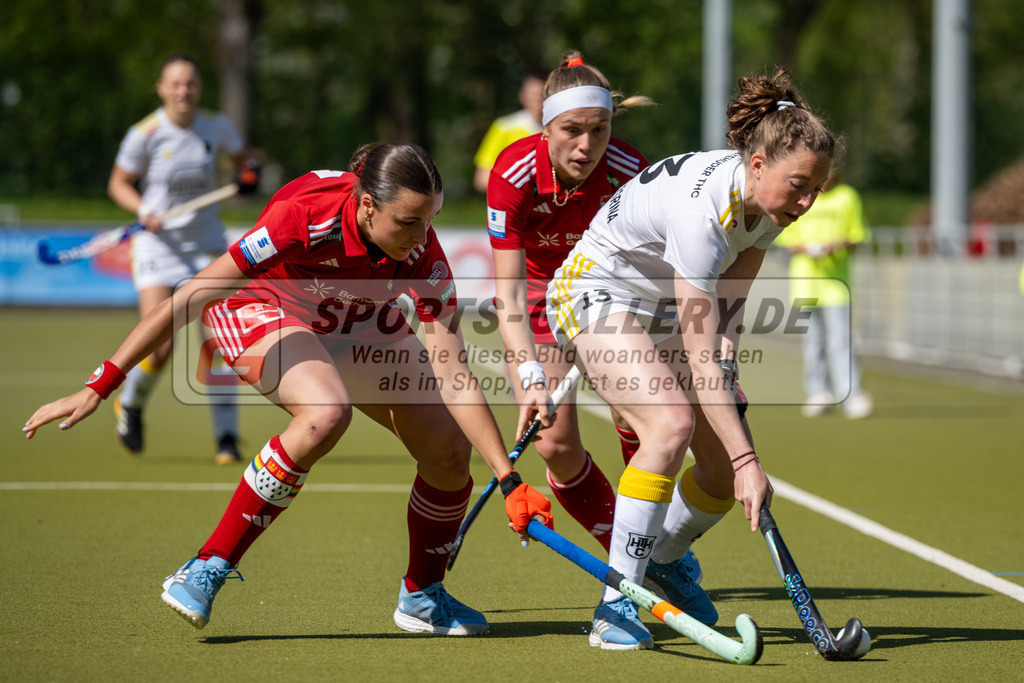 SFE_20250412_0032 | Köln, Deutschland, 12.04.2025:  Hockey 1. Bundesliga Damen Rot-Weiss Köln - Harvestehuder THC im KTHC Stadion Rot-Weiss Köln Tennis and Hockey Club am 12.04.2025 in Köln, Deutschland. (Foto von Stephan Fehrmann)Köln, Germany, 12.04.2025: Hockey 1. Bundesliga Damen Rot-Weiss Köln - Harvestehuder THC in KTHC Stadion Rot-Weiss Köln Tennis and Hockey Club at 12.04.2025 in Köln, Deutschland. (Foto from Stephan Fehrmann)