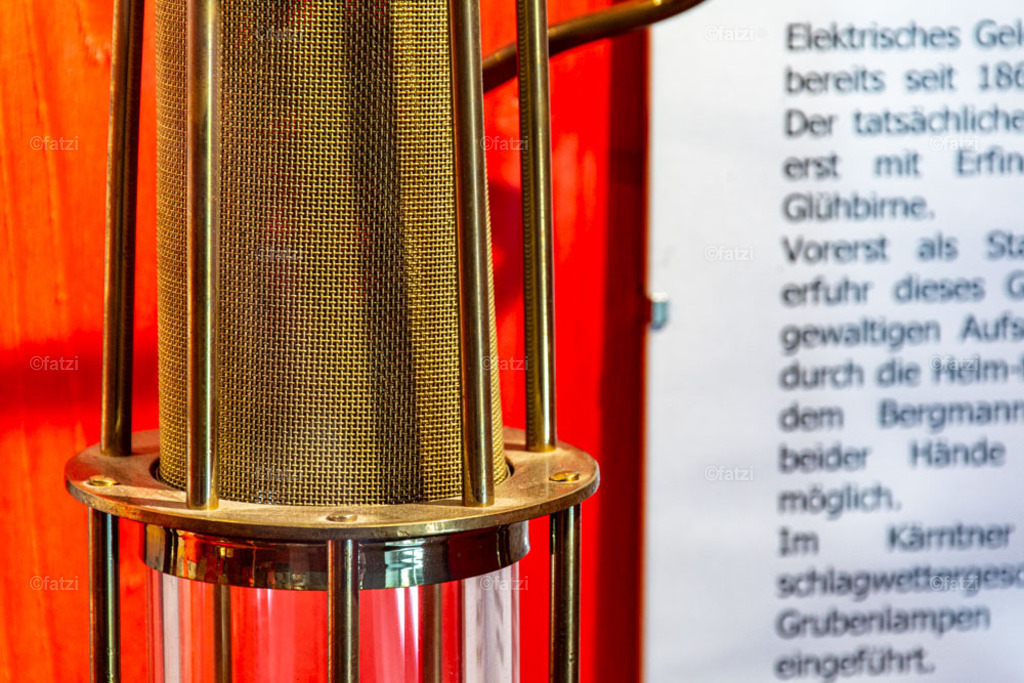 Bergbau-Museum Innen _fatzi_20230908-153013 | Fatzi Bilder-Archiv! 
Die Bilder sind für private Nutzung lizenzfrei. Die kommerzielle Nutzung ist möglich und erwünscht, jedoch bitte ich um vorherige Kontaktaufnahme per E-Mail (info@fatzi.at) oder unter +43 650 7828269 - Realisiert mit Pictrs.com