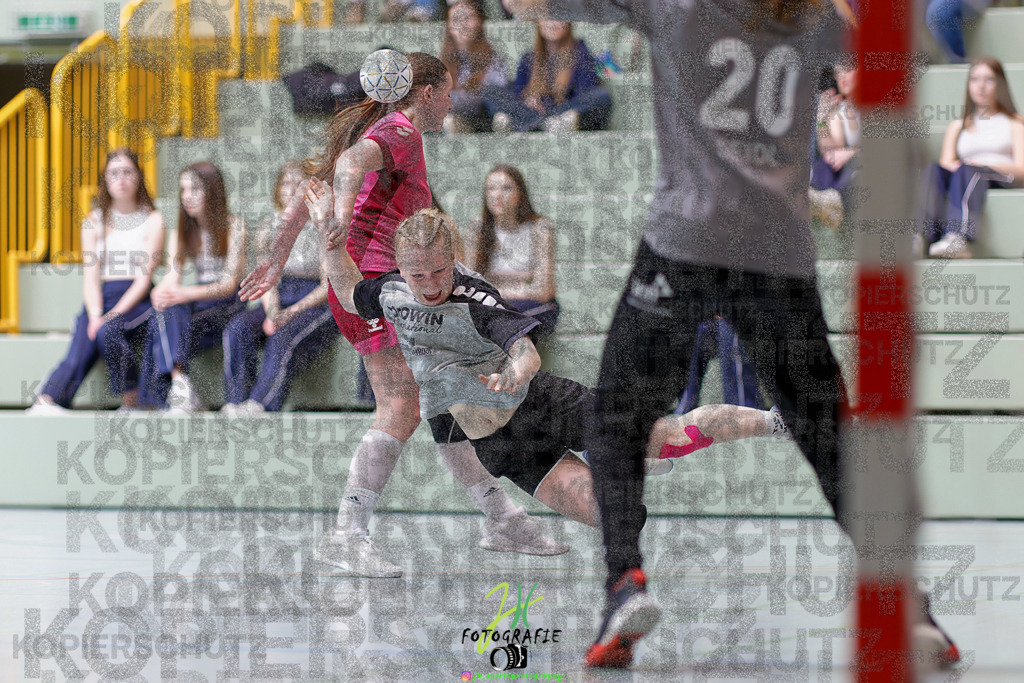 Hessenmeisterschaft wJC - Spiel um Platz 3; TuS Kriftel - SG Schenklengsfeld | Hessenmeisterschaft wJC - Spiel um Platz 3; TuS Kriftel - SG Schenklengsfeld am 22.03.2025 in Biedenkopf (Sporthalle Lahntalschule)Photo © 2025 - Jörg Heinrich - Realisiert mit Pictrs.com