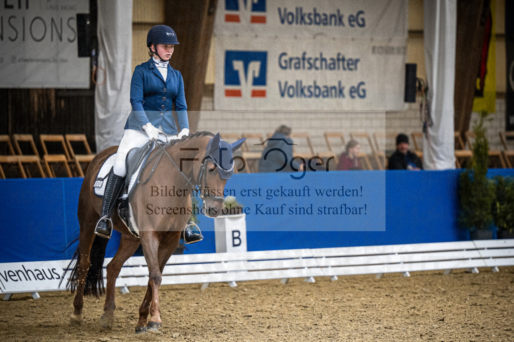 DOS_3612 | Entdecke hochwertige Reitturnierfotos von Foto Oger. Professionell, emotional und authentisch – jetzt Lieblingsmomente im Shop bestellen.Deutschlandweite Turnierfotografie. - Realisiert mit Pictrs.com