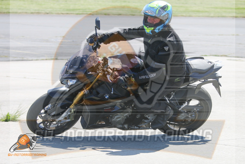 IMG_9813 | gh-motorradtraining-foto.de - Realisiert mit Pictrs.com