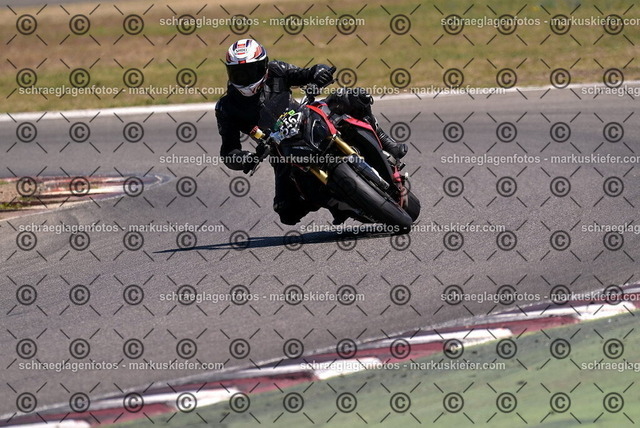 26bt04-1298 | markuskiefer.com - Realisiert mit Pictrs.com