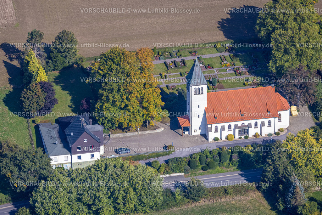Froendenberg220901240 | Luftbild, Kath. Kirche Christ-König, Friedhof, Frohnhausen, Fröndenberg/Ruhr, Ruhrgebiet, Nordrhein-Westfalen, Deutschland