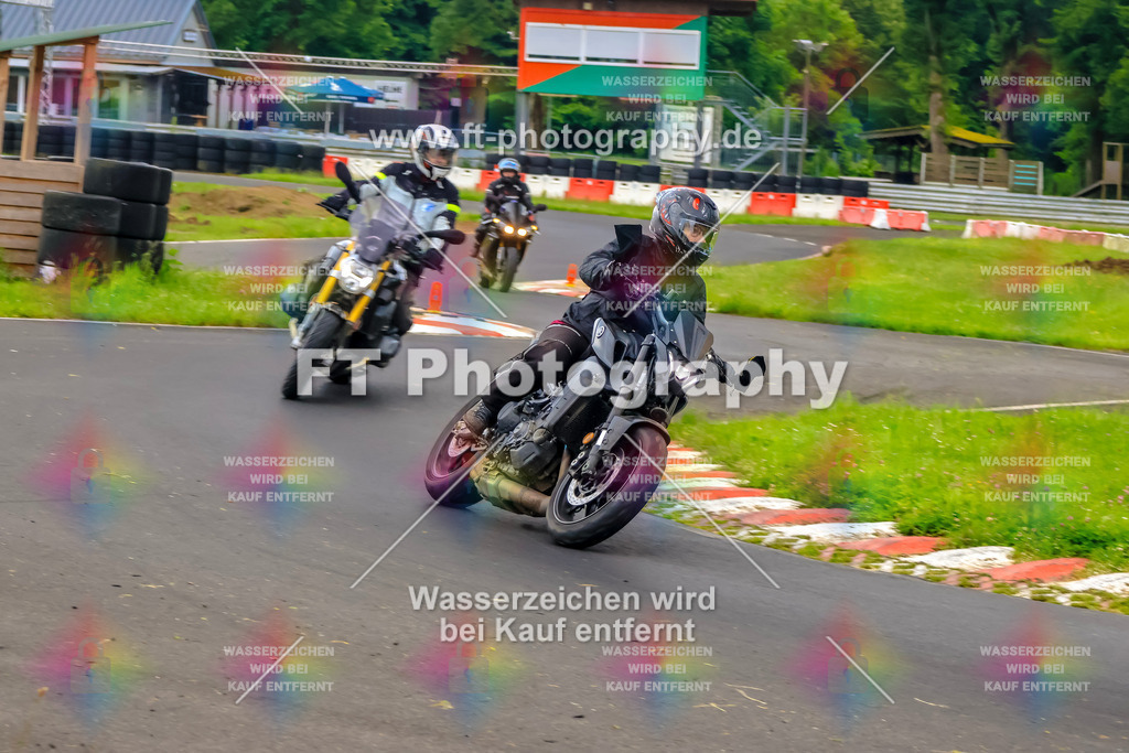 VBK-6253 | Hier findet Ihr Bilder von Touristenfahrten auf der Nürburgring Nordschleife oder von anderen Veranstaltungen die ich besucht habe. Viel Spass beim Durch Schauen 