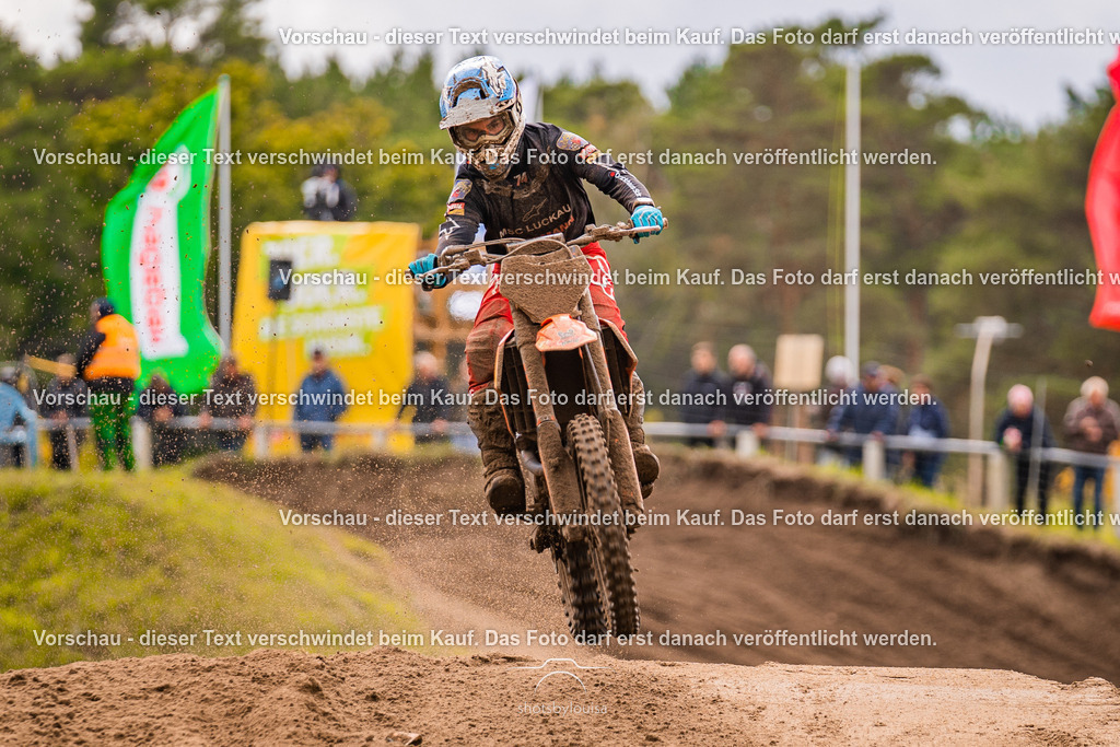 10_05_Dreetz-4932 | Sportfotografin aus Berlin-Brandenburg mit Fokus auf Motocross. Ich halte deine sportliche Leistung und echte Emotionen auf und neben der Strecke professionell fest. Entdecke die Fotos von deinem Rennen und bestelle sie direkt hier im Shop.