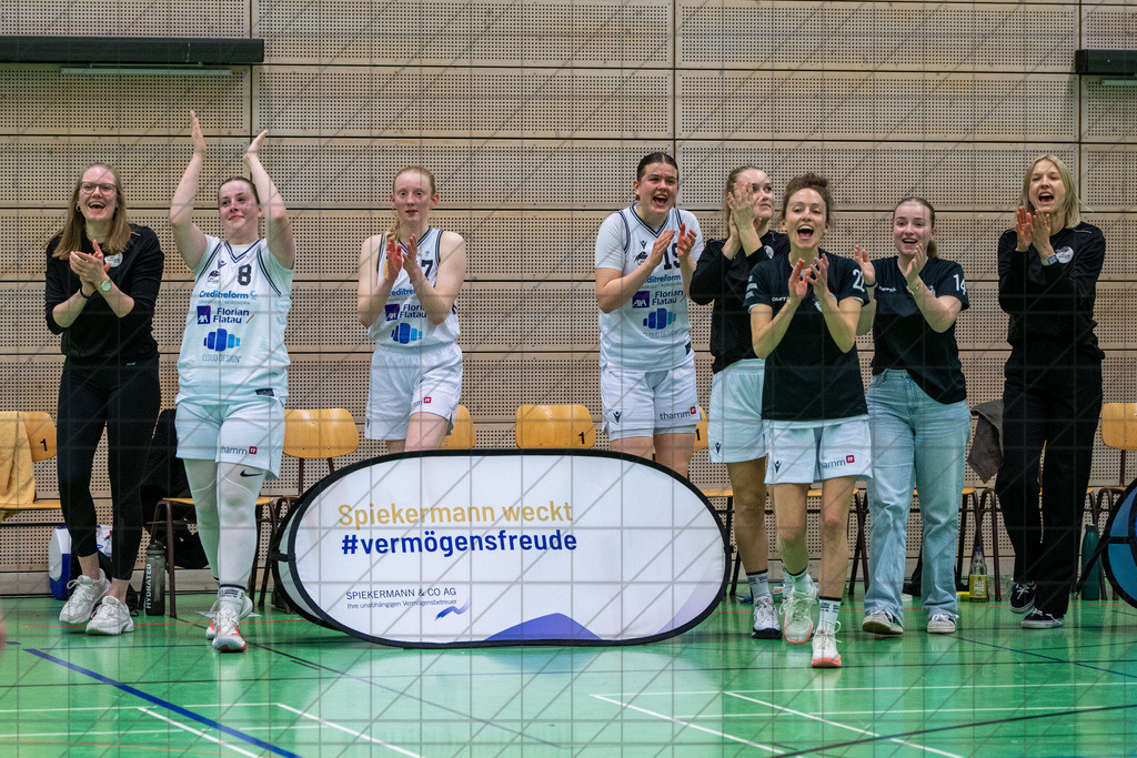 2. DBBL Nord 24/25 | 22.03.2025 | BBC OS vs. LionPride Braunschweig | 2. DBBL Nord 24/25 | 22.03.2025 | BBC OS vs. LionPride Braunschweig - - - - - CREDIT, www.bullenfotos.de, Martin König, Hörner Weg 40, D-49078 Osnabrück, +4917663732967, Nutzung und Weitergabe nur zu den vereinbarten Zwecken. Presseanfragen an Urheber. Alle Rechte beim Urheber. - - - - - - Realisiert mit Pictrs.com